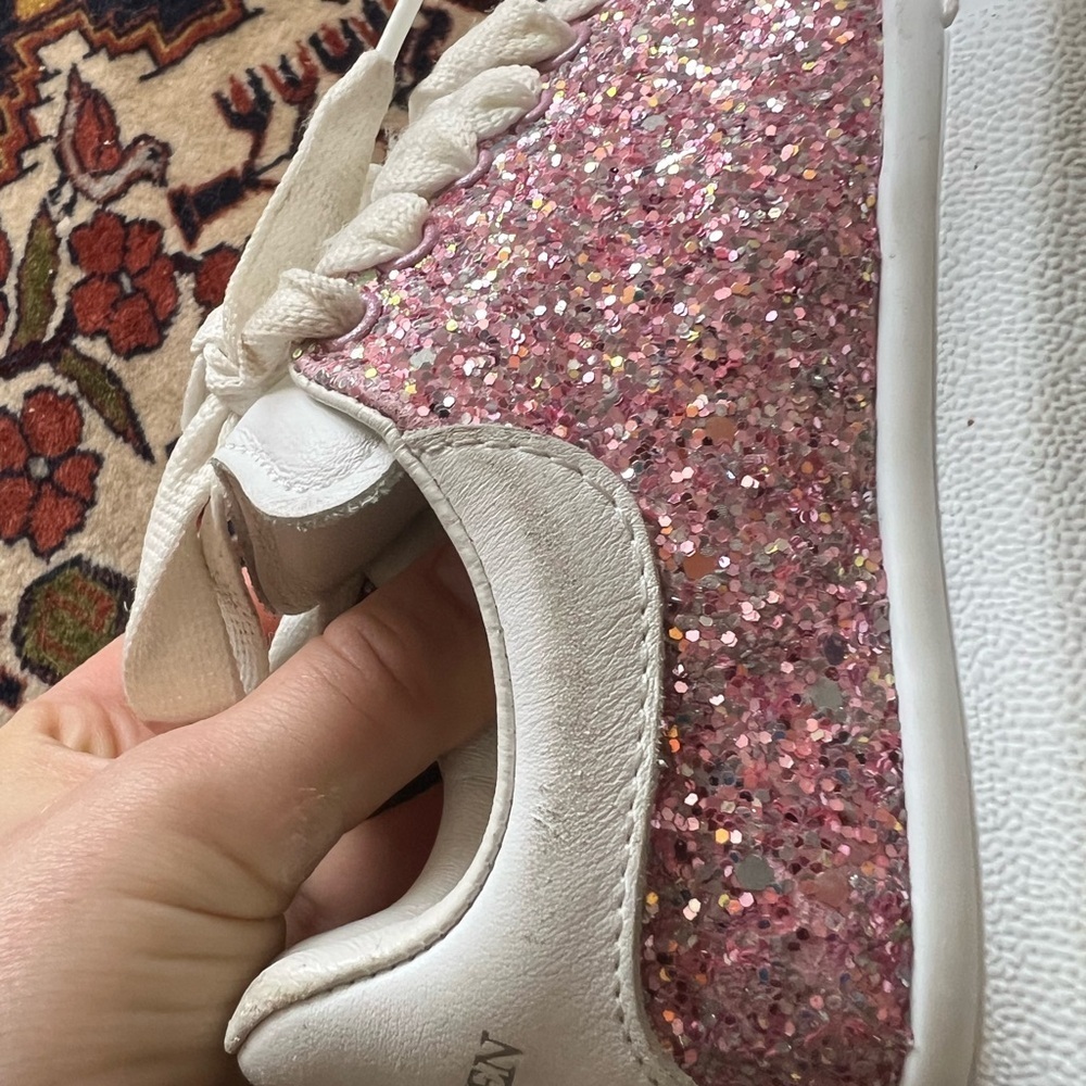 MCQUEEN
Little Girl's Oversized Glitter Sneakers, size EU 25 - Picture 9 of 13
